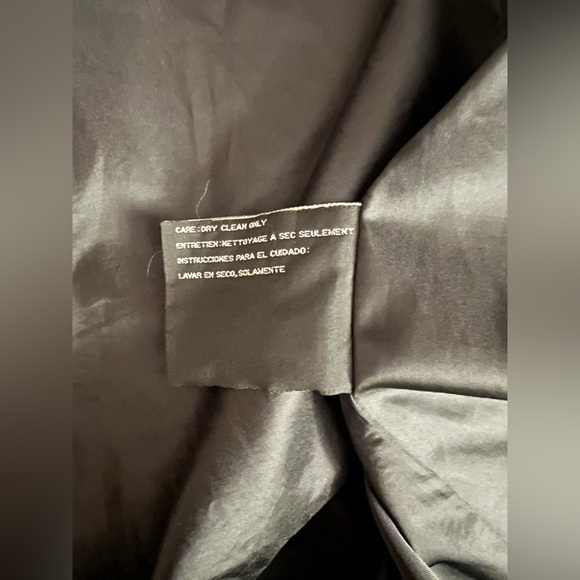 Claiborne Men's Black Coat, Vintage, Timeless Everyday Style - Picture 11 of 13